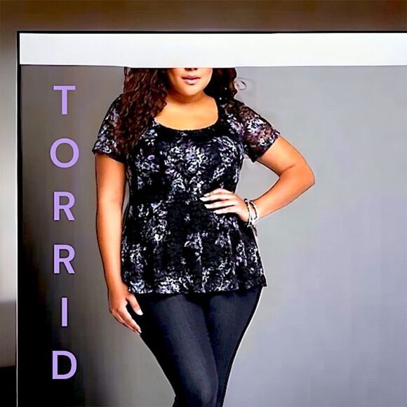 TORRID l Floral Lace Top l Peplum Hem l Keyhole Back l Black l Torrid 2 l EUC - Picture 9 of 9